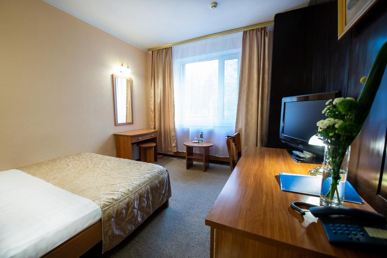 Salute Hotel Kyiv Exterior photo